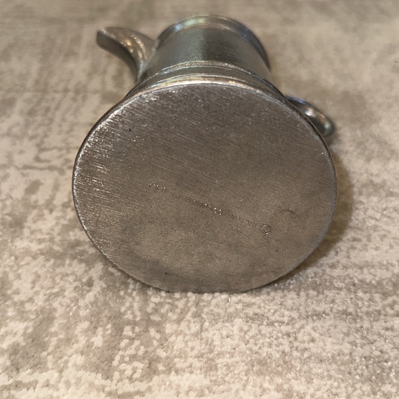 Vintage Wilton Pewter creamer - Picture 3 of 3